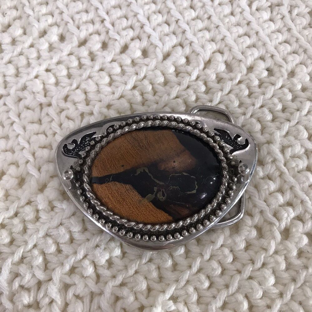 Silver Tone Belt Buckle With Brown Gem
